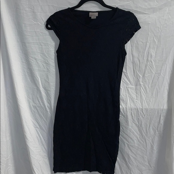 Lace LBD - Picture 2 of 3